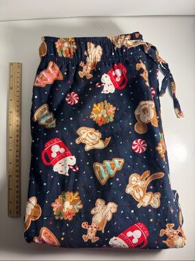 Disney Old Navy Holiday  Lounge Pants Mickey pockets medium straight hem ankle